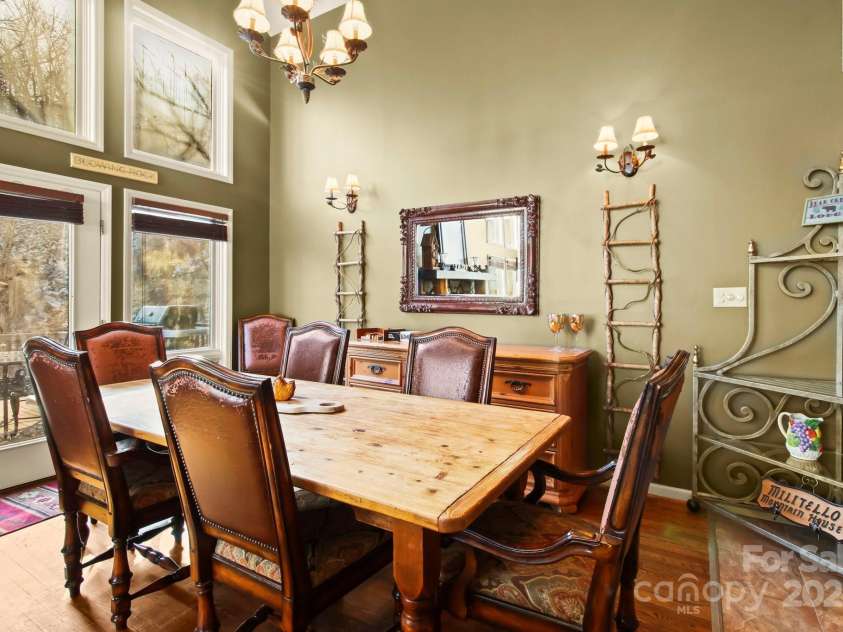 190 Briarcliff Road, Blowing Rock, NC 28605.  MLS# CAR4234277, YatesRealty ID 2299. Dining Area