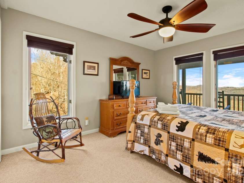 190 Briarcliff Road, Blowing Rock, NC 28605.  MLS# CAR4234277, YatesRealty ID 2299. Main Level-Primary Bedroom