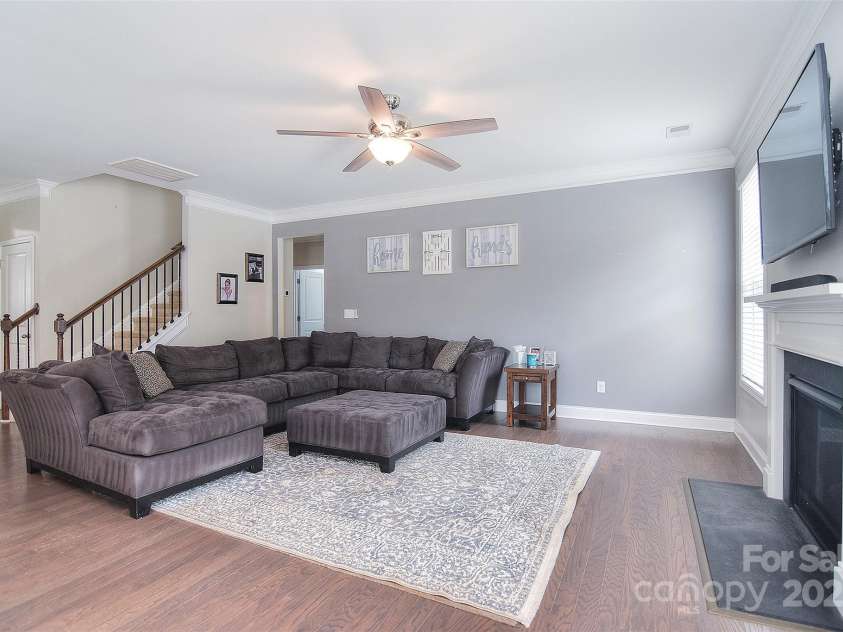 2014 Burton Point Court, Waxhaw, NC 28173.  MLS# CAR4248200, YatesRealty ID 22990. 