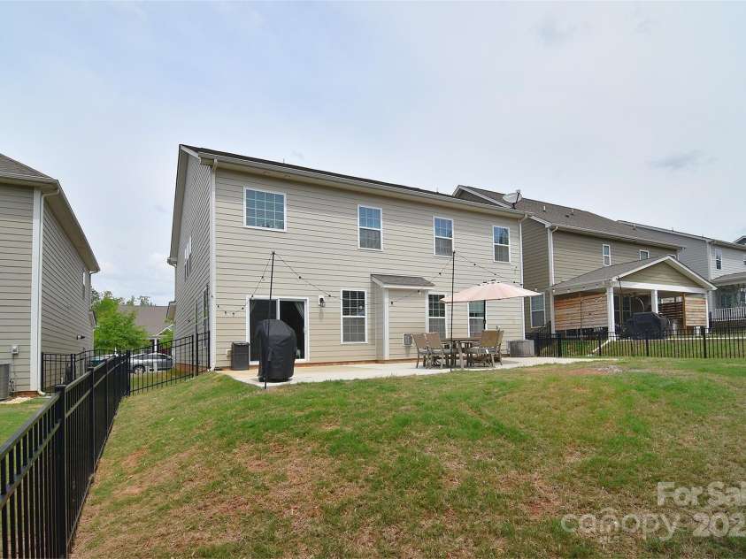 2014 Burton Point Court, Waxhaw, NC 28173.  MLS# CAR4248200, YatesRealty ID 22990. 