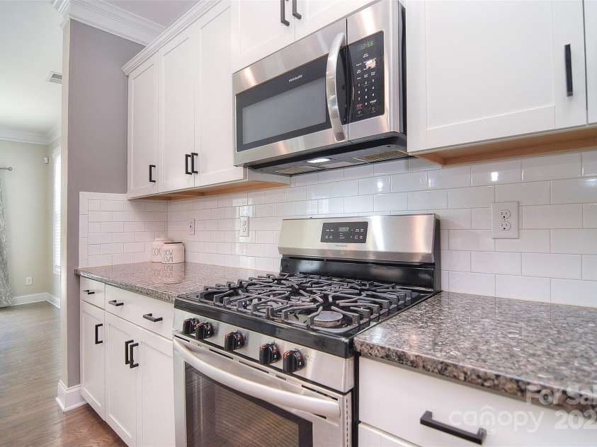 2014 Burton Point Court, Waxhaw, NC 28173.  MLS# CAR4248200, YatesRealty ID 22990. 