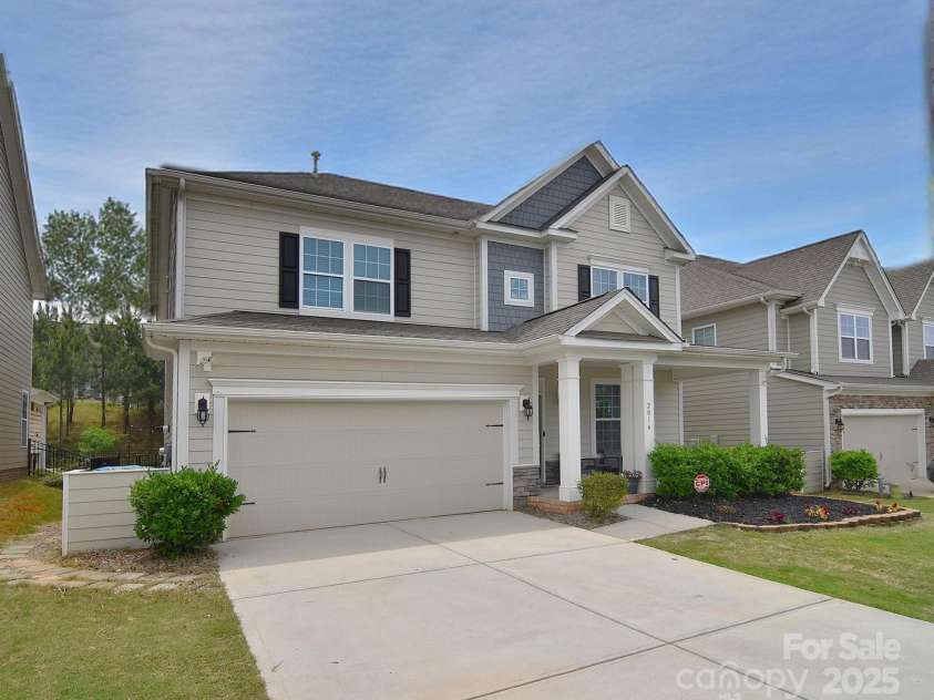 2014 Burton Point Court, Waxhaw, NC 28173.  MLS# CAR4248200, YatesRealty ID 22990. 