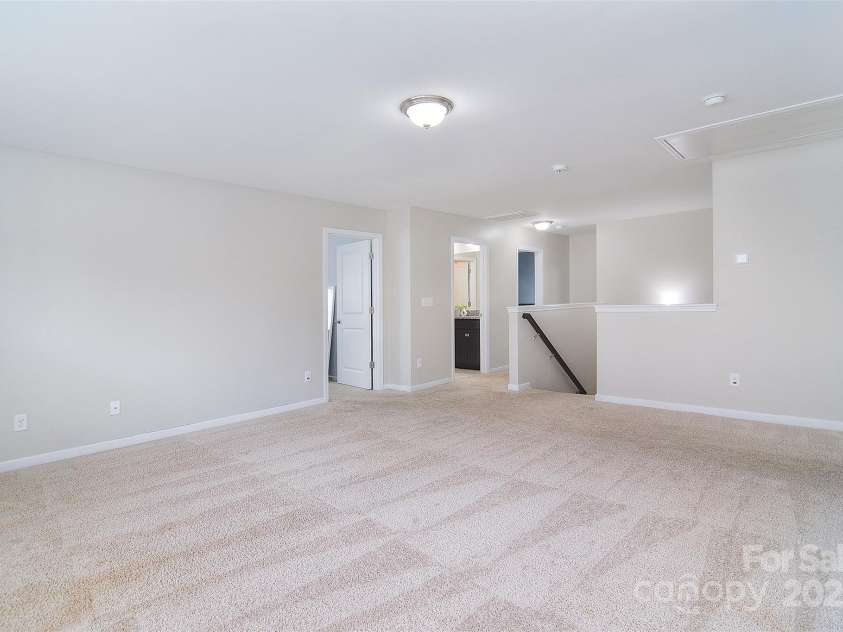 2014 Burton Point Court, Waxhaw, NC 28173.  MLS# CAR4248200, YatesRealty ID 22990. Loft Area