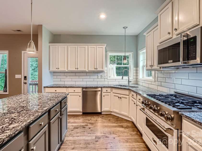 2864 Park Ridge Boulevard, Rock Hill, SC 29732.  MLS# CAR4220090, YatesRealty ID 22991. 