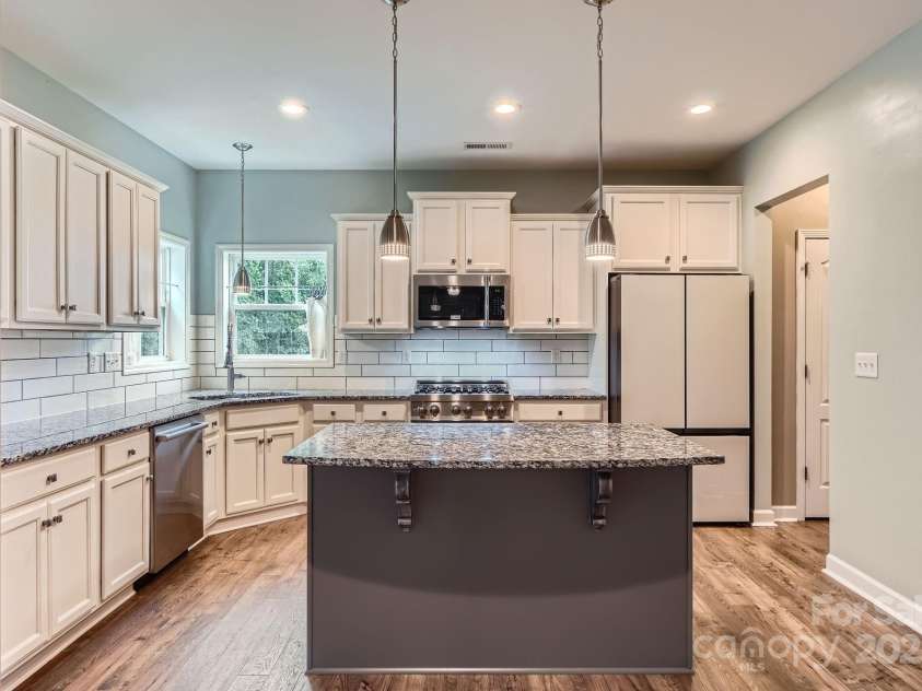 2864 Park Ridge Boulevard, Rock Hill, SC 29732.  MLS# CAR4220090, YatesRealty ID 22991. 