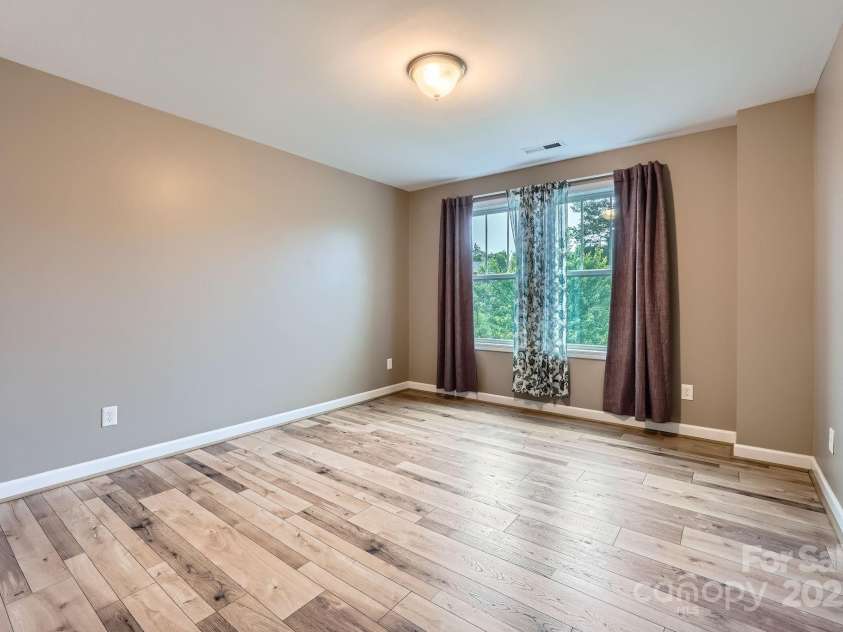2864 Park Ridge Boulevard, Rock Hill, SC 29732.  MLS# CAR4220090, YatesRealty ID 22991. 
