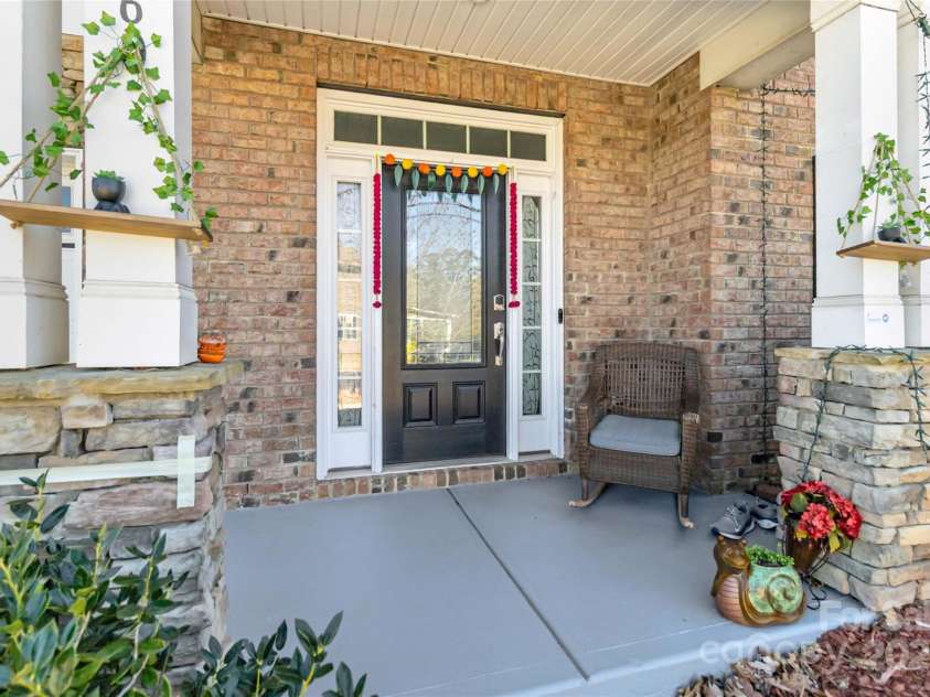 3960 Franklin Meadows Drive, Matthews, NC 28105.  MLS# CAR4231754, YatesRealty ID 22992. 