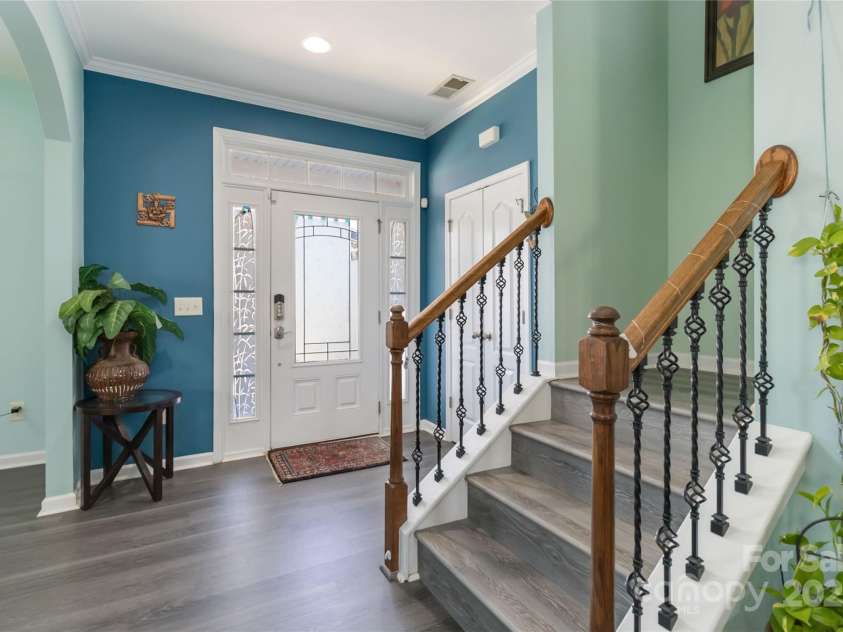 3960 Franklin Meadows Drive, Matthews, NC 28105.  MLS# CAR4231754, YatesRealty ID 22992. 