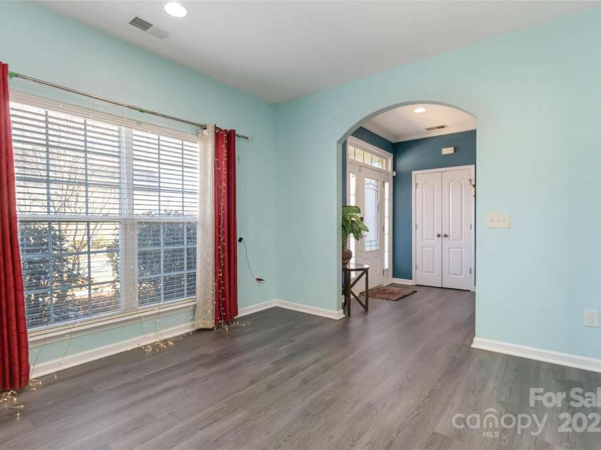 3960 Franklin Meadows Drive, Matthews, NC 28105.  MLS# CAR4231754, YatesRealty ID 22992. 