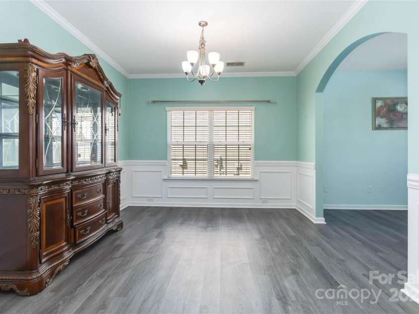 3960 Franklin Meadows Drive, Matthews, NC 28105.  MLS# CAR4231754, YatesRealty ID 22992. 