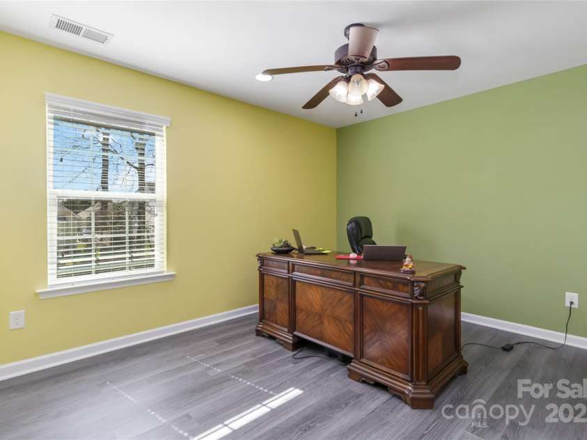 3960 Franklin Meadows Drive, Matthews, NC 28105.  MLS# CAR4231754, YatesRealty ID 22992. 