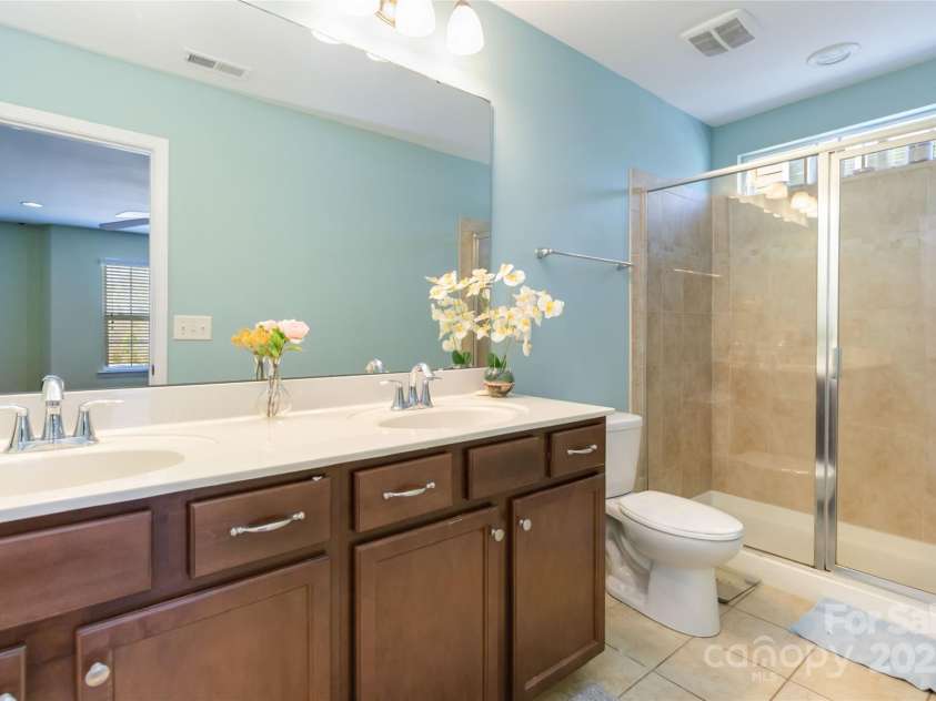 3960 Franklin Meadows Drive, Matthews, NC 28105.  MLS# CAR4231754, YatesRealty ID 22992. 