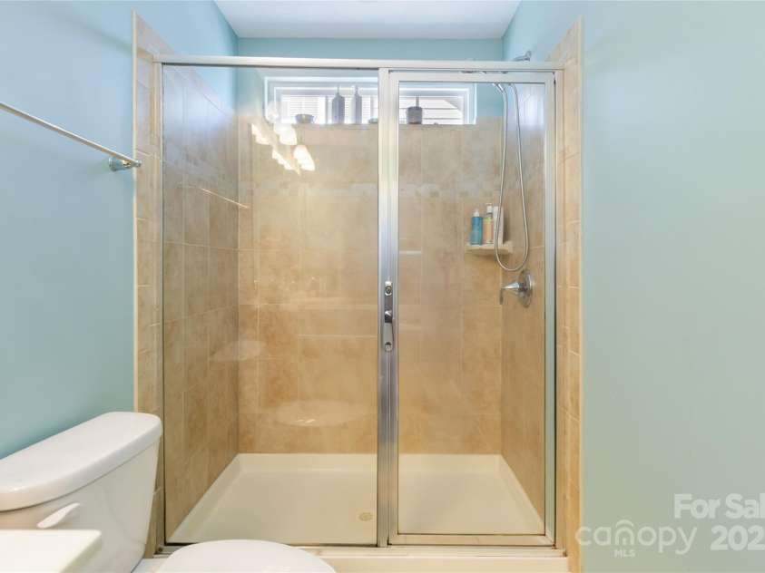 3960 Franklin Meadows Drive, Matthews, NC 28105.  MLS# CAR4231754, YatesRealty ID 22992. 