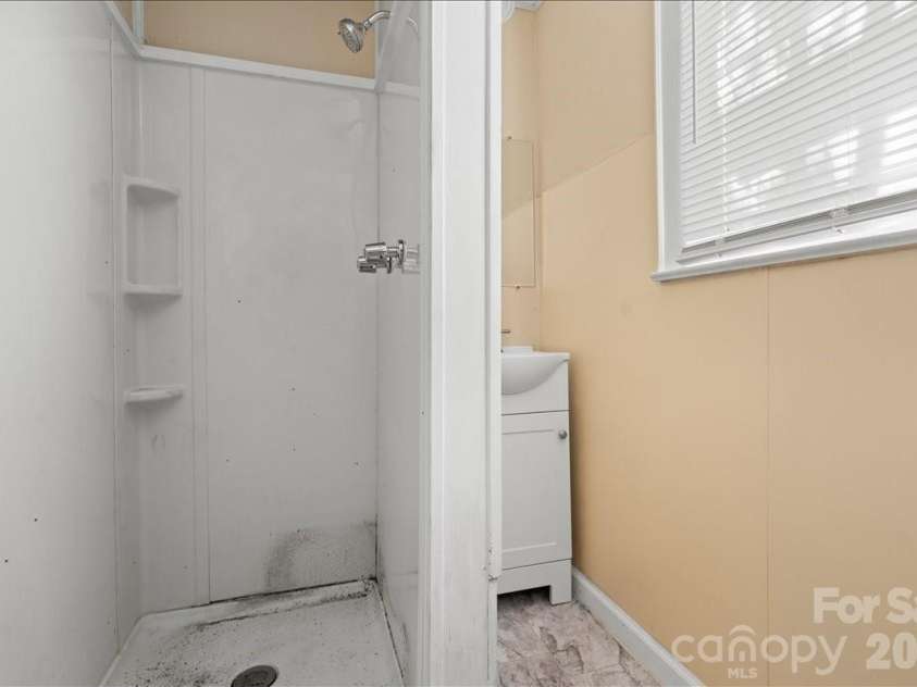 501 Church Street, Cheraw, SC 29520.  MLS# CAR4382511, YatesRealty ID 22992. 