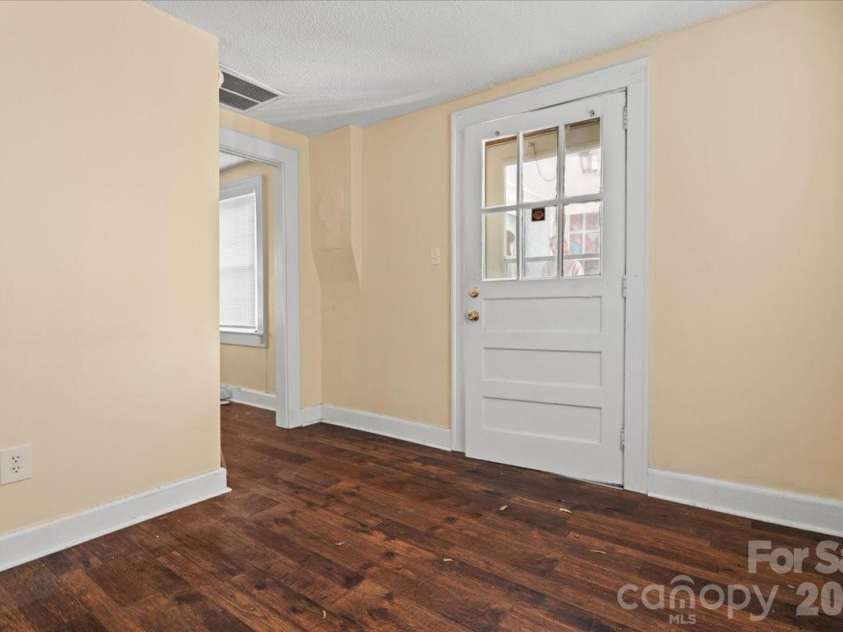501 Church Street, Cheraw, SC 29520.  MLS# CAR4382511, YatesRealty ID 22992. 
