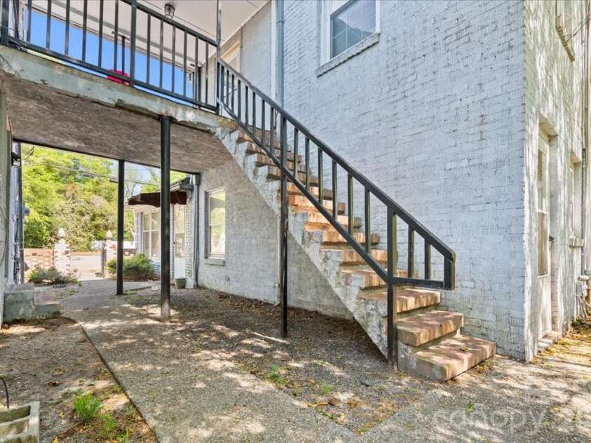 501 Church Street, Cheraw, SC 29520.  MLS# CAR4382511, YatesRealty ID 22992. 