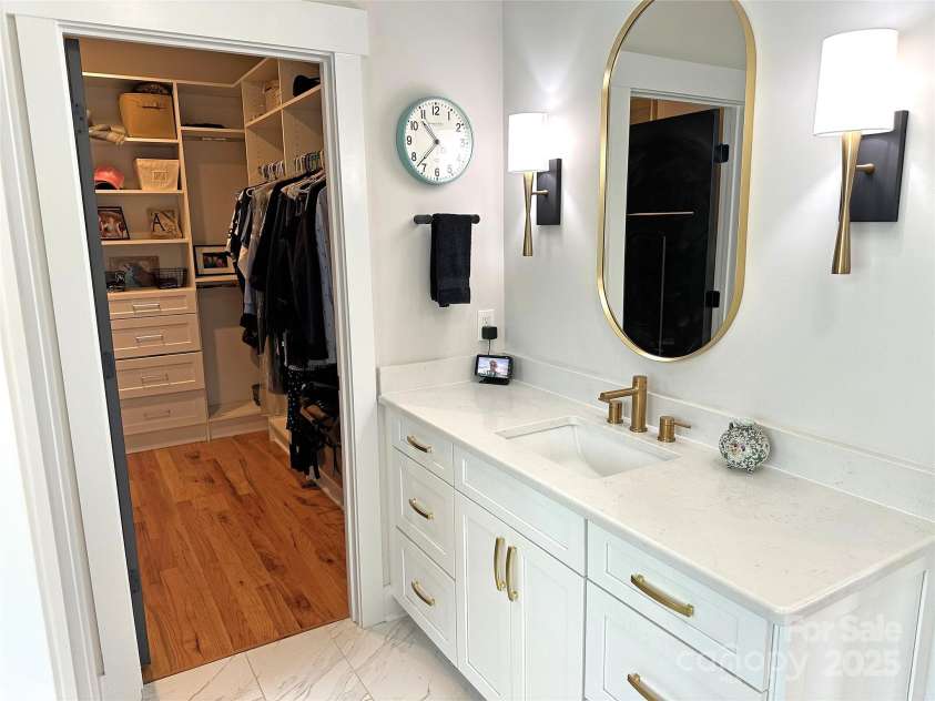 4282 Brandy Creek Court, Clover, SC 29710.  MLS# CAR4270337, YatesRealty ID 22993. 