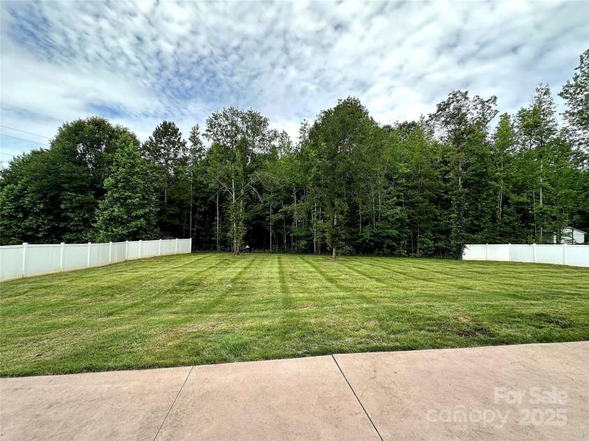 4282 Brandy Creek Court, Clover, SC 29710.  MLS# CAR4270337, YatesRealty ID 22993. 