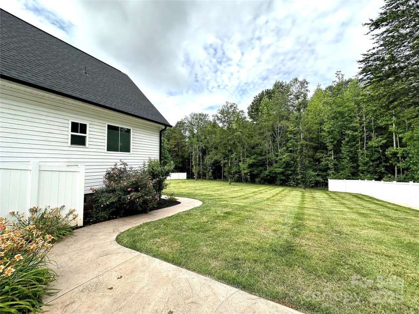 4282 Brandy Creek Court, Clover, SC 29710.  MLS# CAR4270337, YatesRealty ID 22993. 