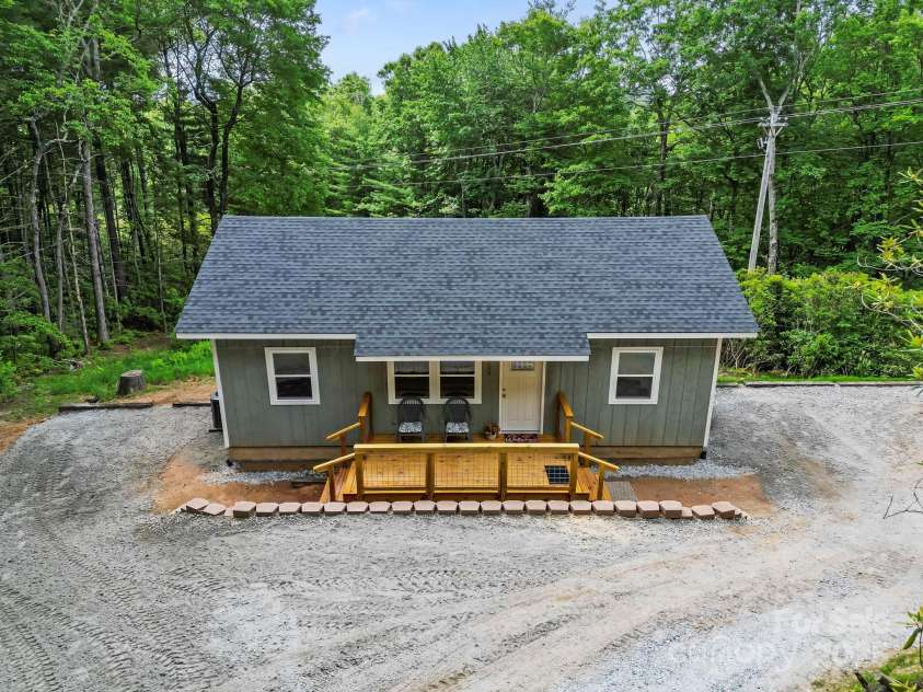 185 Little Elbow Mountain Road, Lake Toxaway, NC 28747.  MLS# CAR4265070, YatesRealty ID 22994. 