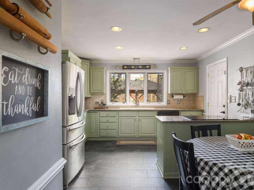 2141 Walker Road, Winston Salem, NC 27106.  MLS# CAR4367580, YatesRealty ID 22994. 