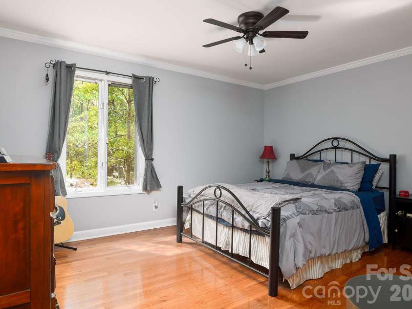 2141 Walker Road, Winston Salem, NC 27106.  MLS# CAR4367580, YatesRealty ID 22994. 
