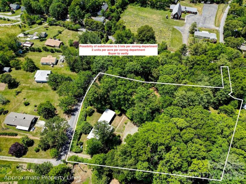 20 Reed Road, Asheville, NC 28805.  MLS# CAR4380460, YatesRealty ID 22995. 