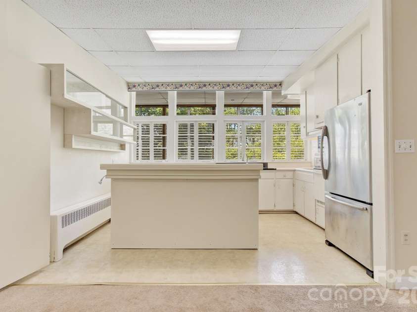 20 Reed Road, Asheville, NC 28805.  MLS# CAR4380460, YatesRealty ID 22995. 