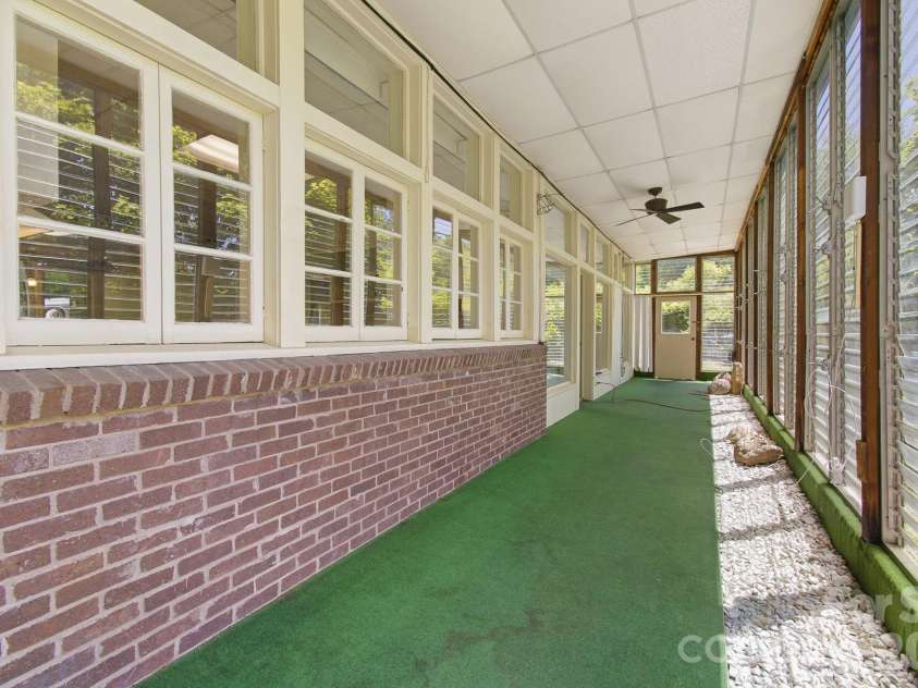 20 Reed Road, Asheville, NC 28805.  MLS# CAR4380460, YatesRealty ID 22995. 