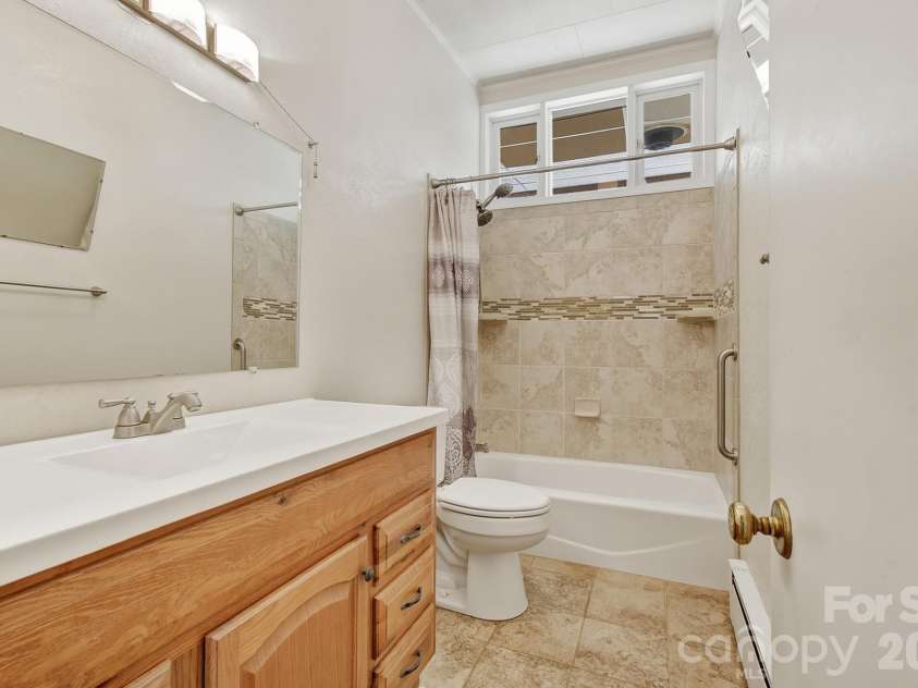 20 Reed Road, Asheville, NC 28805.  MLS# CAR4380460, YatesRealty ID 22995. 