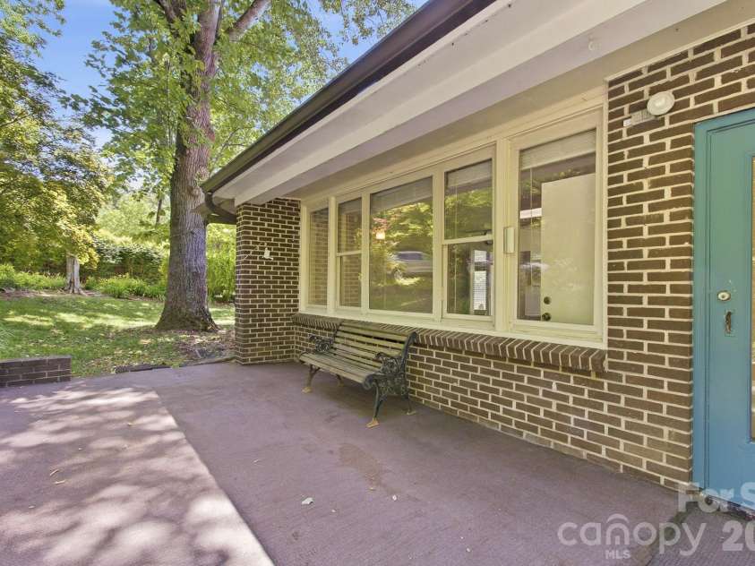 20 Reed Road, Asheville, NC 28805.  MLS# CAR4380460, YatesRealty ID 22995. 