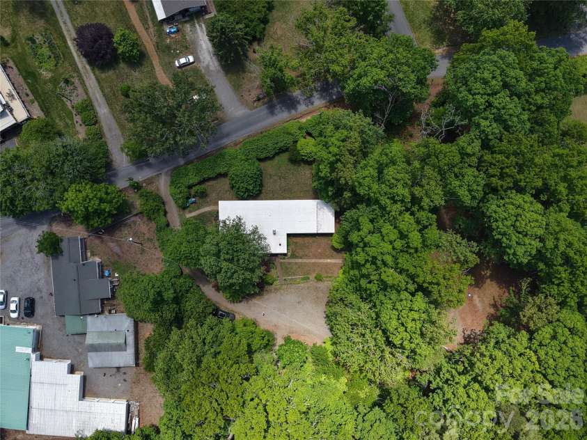 20 Reed Road, Asheville, NC 28805.  MLS# CAR4380460, YatesRealty ID 22995. 