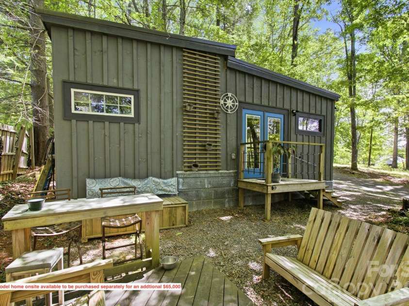 20 Reed Road, Asheville, NC 28805.  MLS# CAR4380460, YatesRealty ID 22995. 