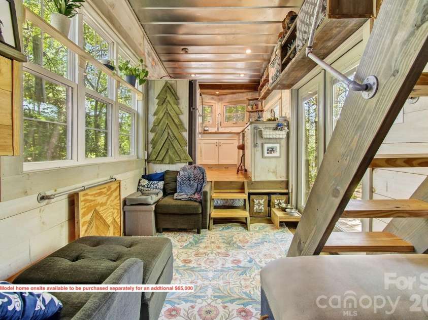 20 Reed Road, Asheville, NC 28805.  MLS# CAR4380460, YatesRealty ID 22995. 