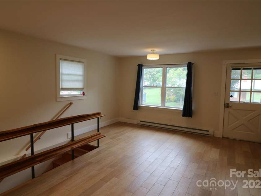 9 Oakland Street, Weaverville, NC 28787.  MLS# CAR4271854, YatesRealty ID 22995. 