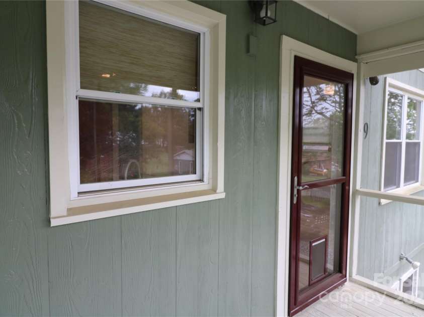9 Oakland Street, Weaverville, NC 28787.  MLS# CAR4271854, YatesRealty ID 22995. 