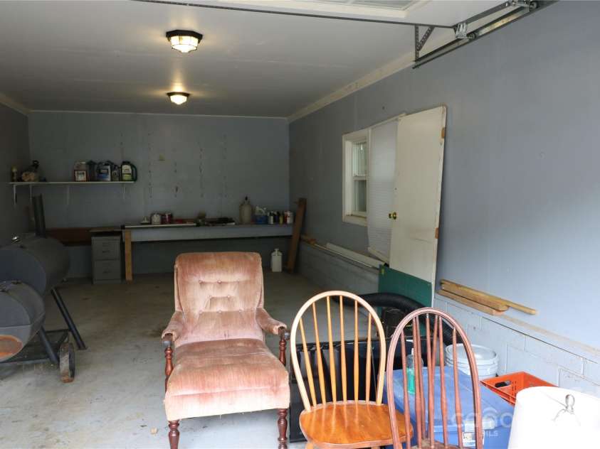 9 Oakland Street, Weaverville, NC 28787.  MLS# CAR4271854, YatesRealty ID 22995. 