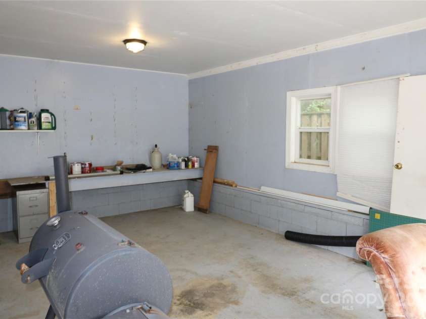 9 Oakland Street, Weaverville, NC 28787.  MLS# CAR4271854, YatesRealty ID 22995. 