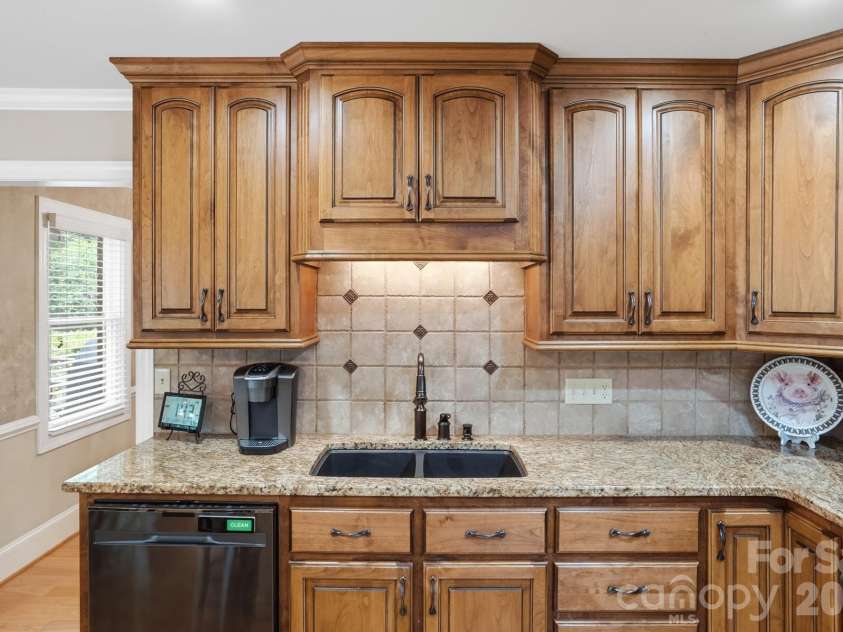 405 Hillcrest Drive, Harrisburg, NC 28075.  MLS# CAR4380571, YatesRealty ID 22996. 