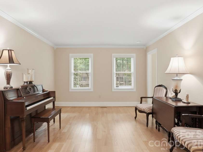 405 Hillcrest Drive, Harrisburg, NC 28075.  MLS# CAR4380571, YatesRealty ID 22996. 