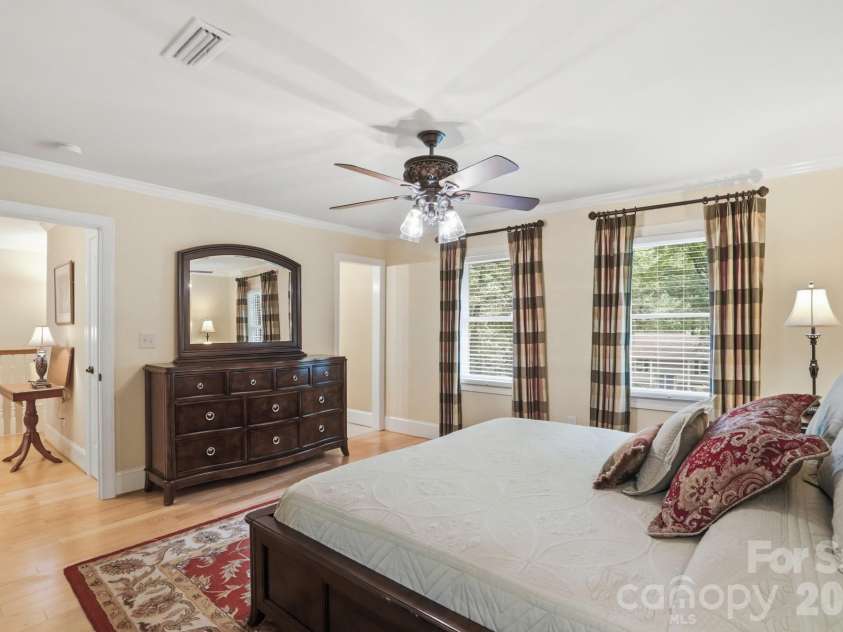 405 Hillcrest Drive, Harrisburg, NC 28075.  MLS# CAR4380571, YatesRealty ID 22996. 