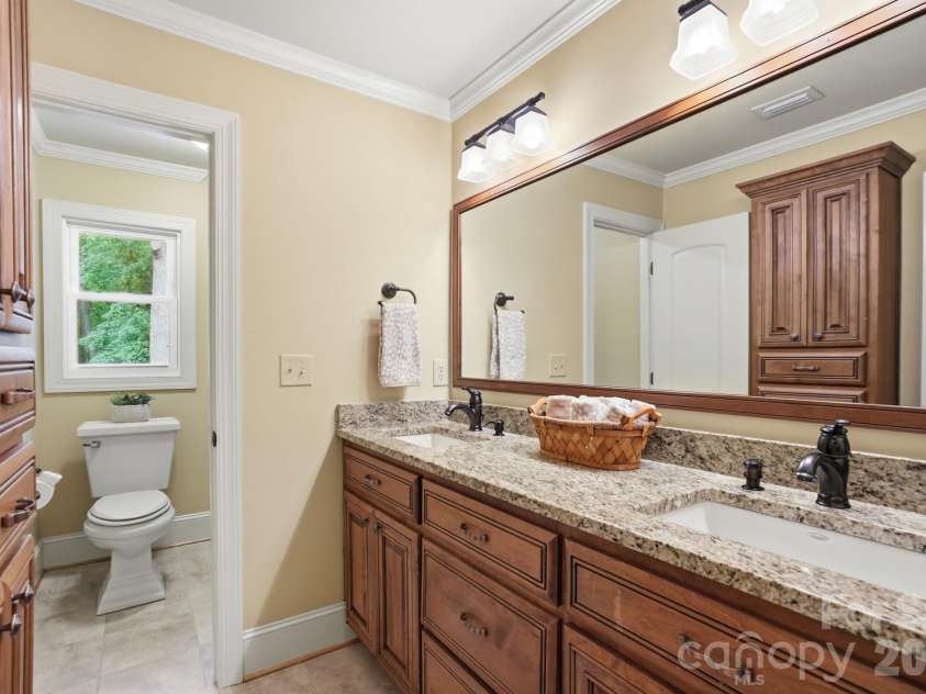 405 Hillcrest Drive, Harrisburg, NC 28075.  MLS# CAR4380571, YatesRealty ID 22996. 