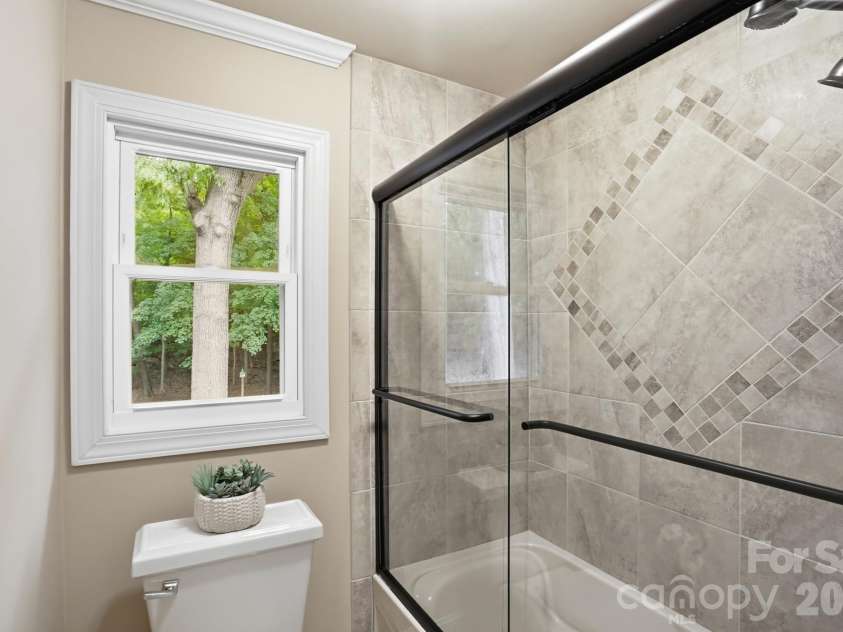 405 Hillcrest Drive, Harrisburg, NC 28075.  MLS# CAR4380571, YatesRealty ID 22996. 
