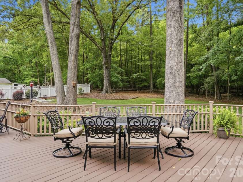 405 Hillcrest Drive, Harrisburg, NC 28075.  MLS# CAR4380571, YatesRealty ID 22996. 