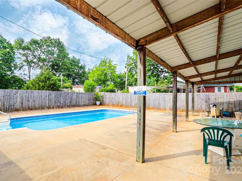 137 Hardin Road, Forest City, NC 28043.  MLS# CAR4264379, YatesRealty ID 22997. 