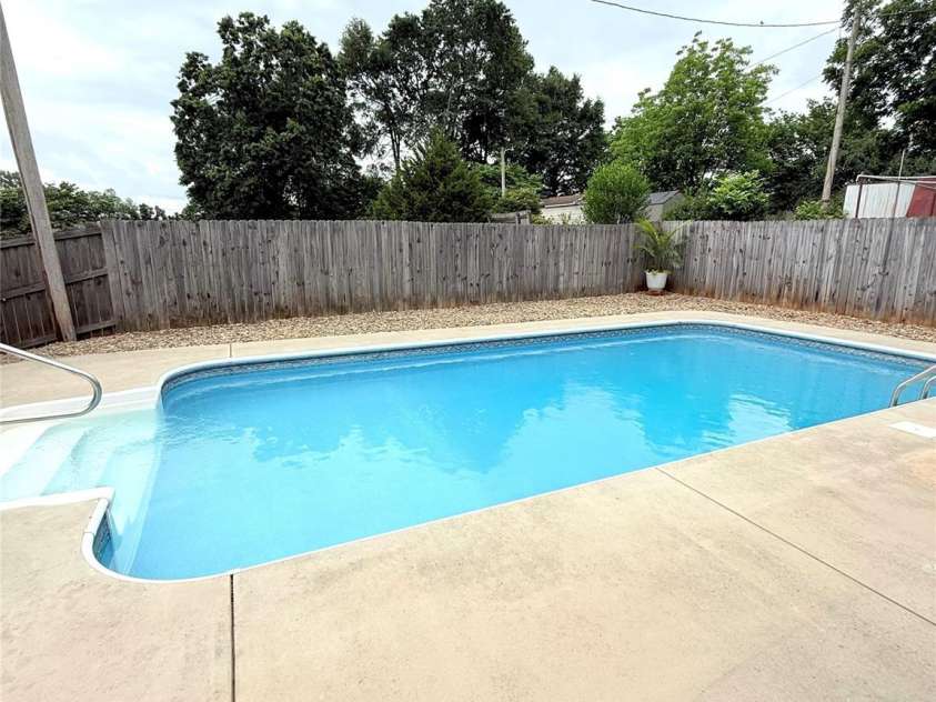 137 Hardin Road, Forest City, NC 28043.  MLS# CAR4264379, YatesRealty ID 22997. 