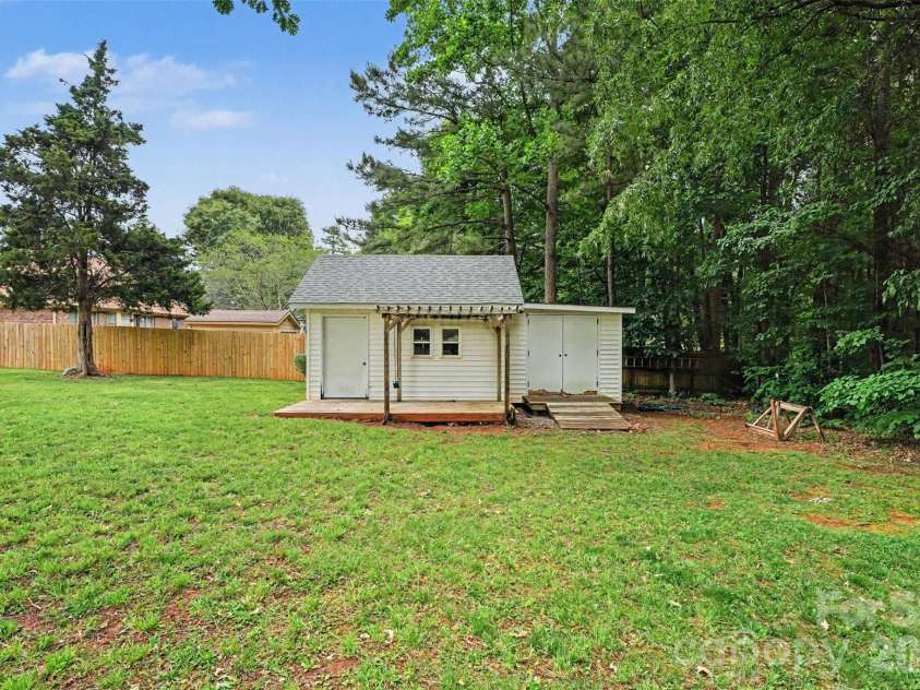119 Stumpy Creek Road, Mooresville, NC 28117.  MLS# CAR4378604, YatesRealty ID 22999. 