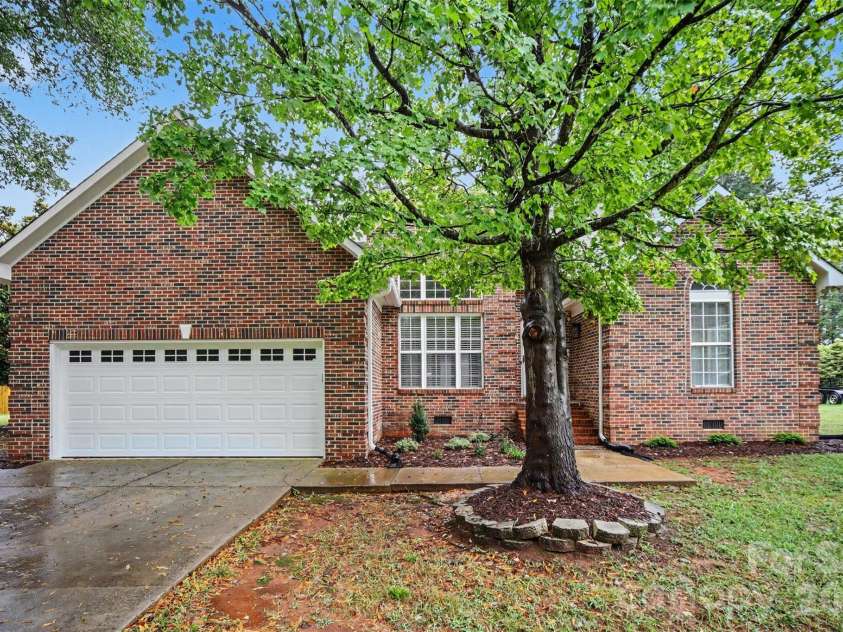 119 Stumpy Creek Road, Mooresville, NC 28117.  MLS# CAR4428106, YatesRealty ID 22999. 