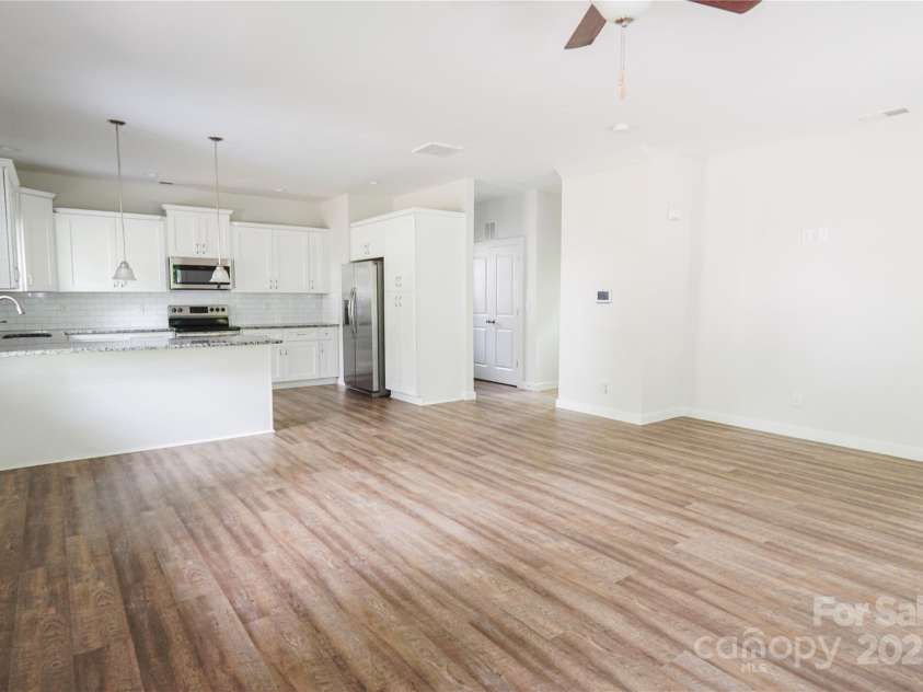 2908 Burgess Drive, Charlotte, NC 28208.  MLS# CAR4257726, YatesRealty ID 22999. 