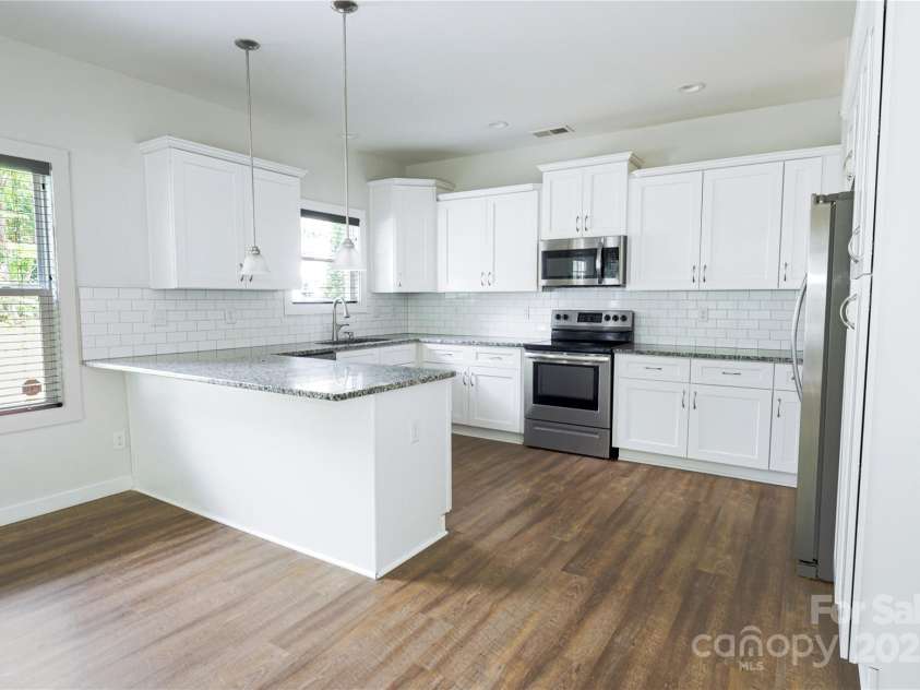 2908 Burgess Drive, Charlotte, NC 28208.  MLS# CAR4257726, YatesRealty ID 22999. 